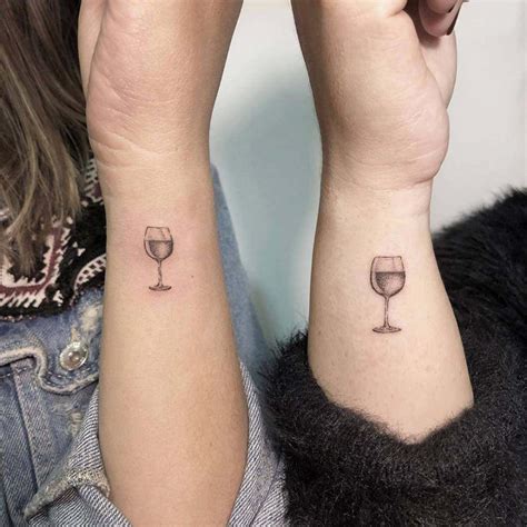 tatuajes de amigas copa de vino|13 ideas de Copa de vino 